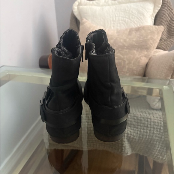 Short black boot - Picture 5 of 6